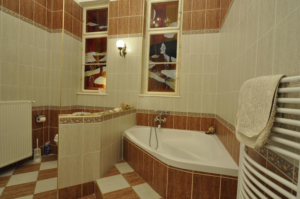 Charming Art Deco Flat Apartmán *