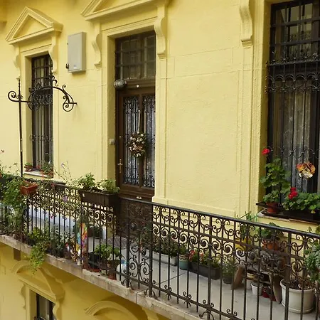 Charming Art Deco Flat Budapest Exterior photo
