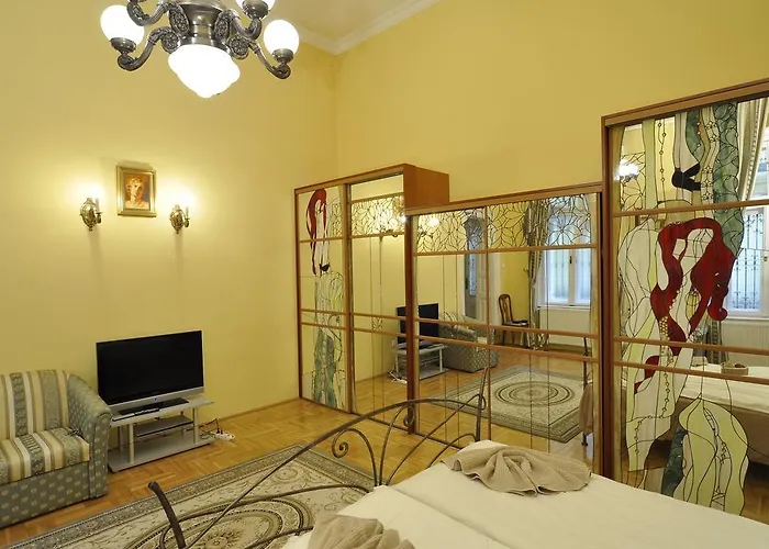 Charming Art Deco Flat