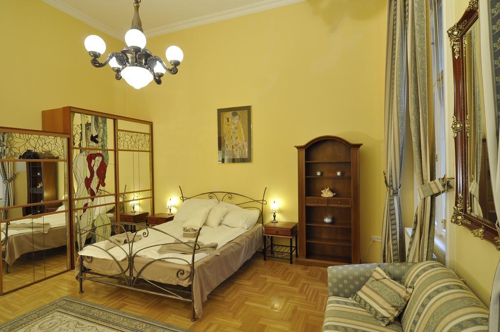 Charming Art Deco Flat Appartamento